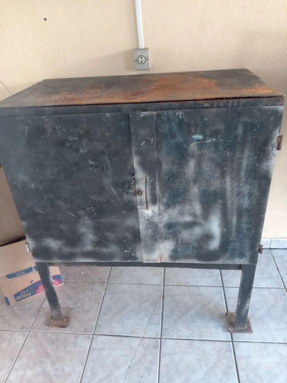 Bancada de aço com armário 
