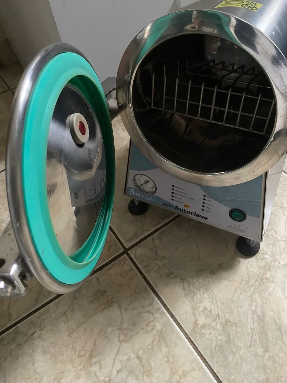 Vendo Autoclave mini 5L Silver Biotron  - Foto 4