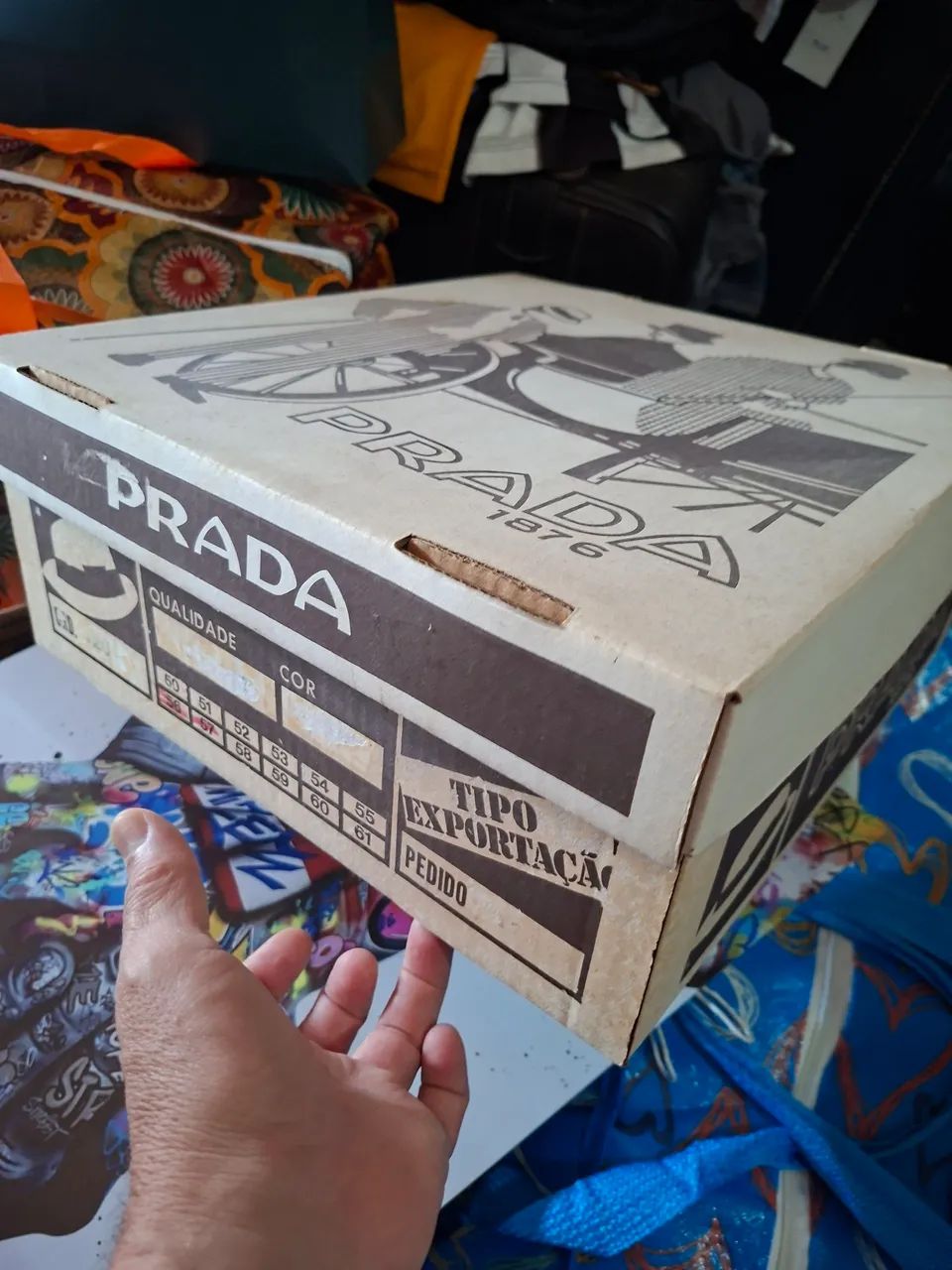 Chapéu prada antigo na caixa - Foto 2