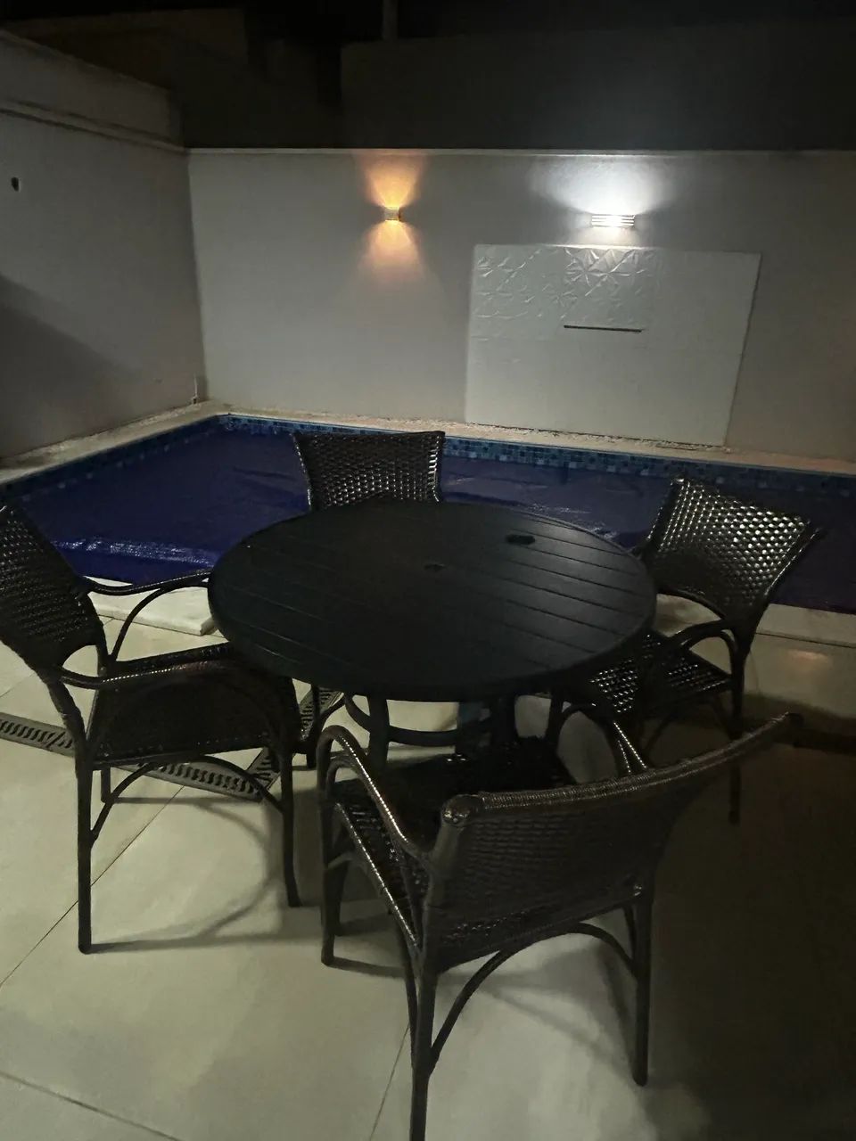 Vende-se cadeiras e mesas  - Foto 2