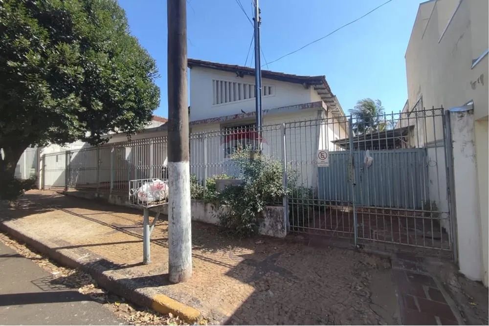Casa à venda - Centro - Tupã/SP