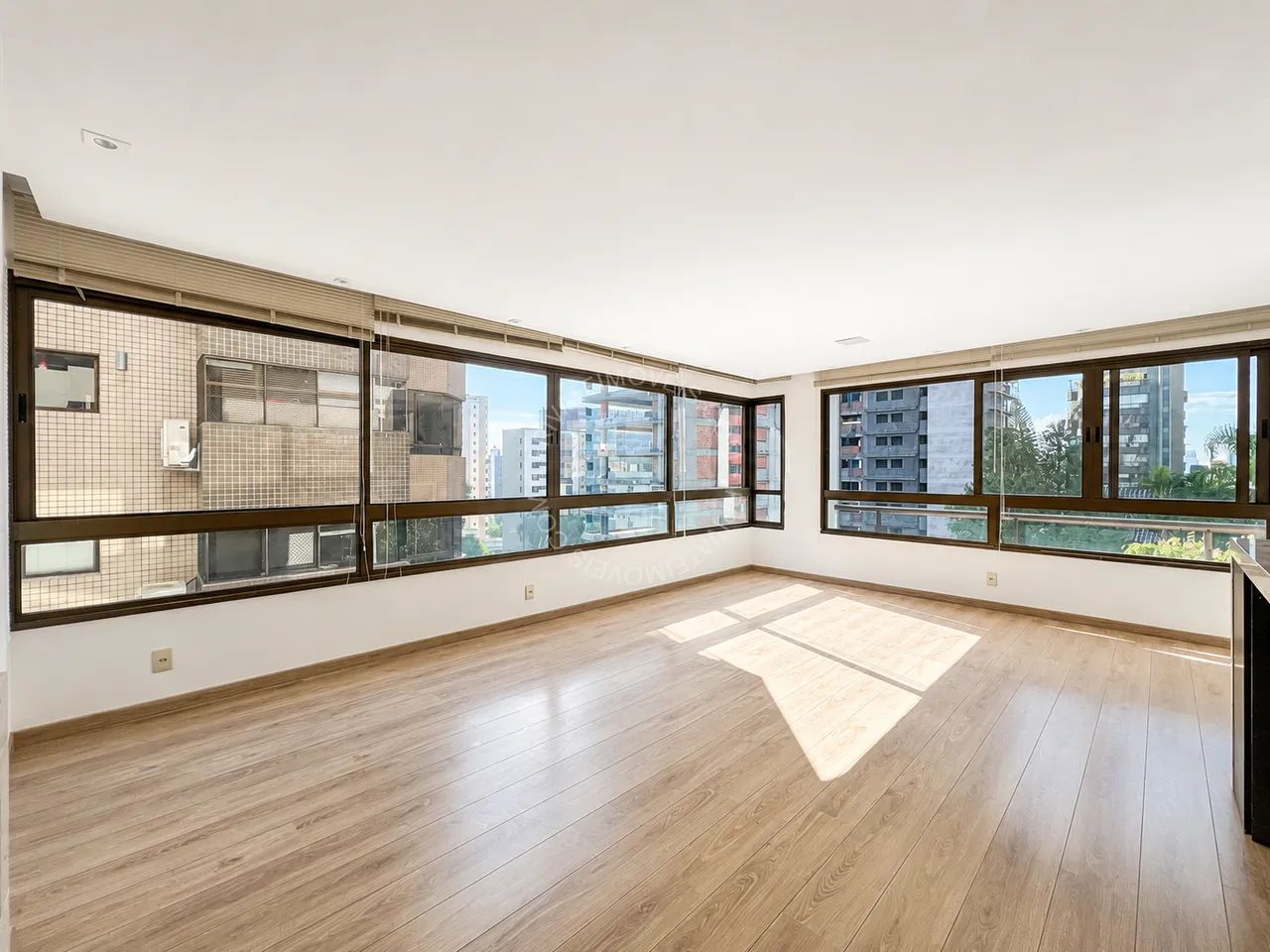 Apartamento semimobiliado para alugar no Mont Serrat com 2 quartos(2 suítes) - Foto 4
