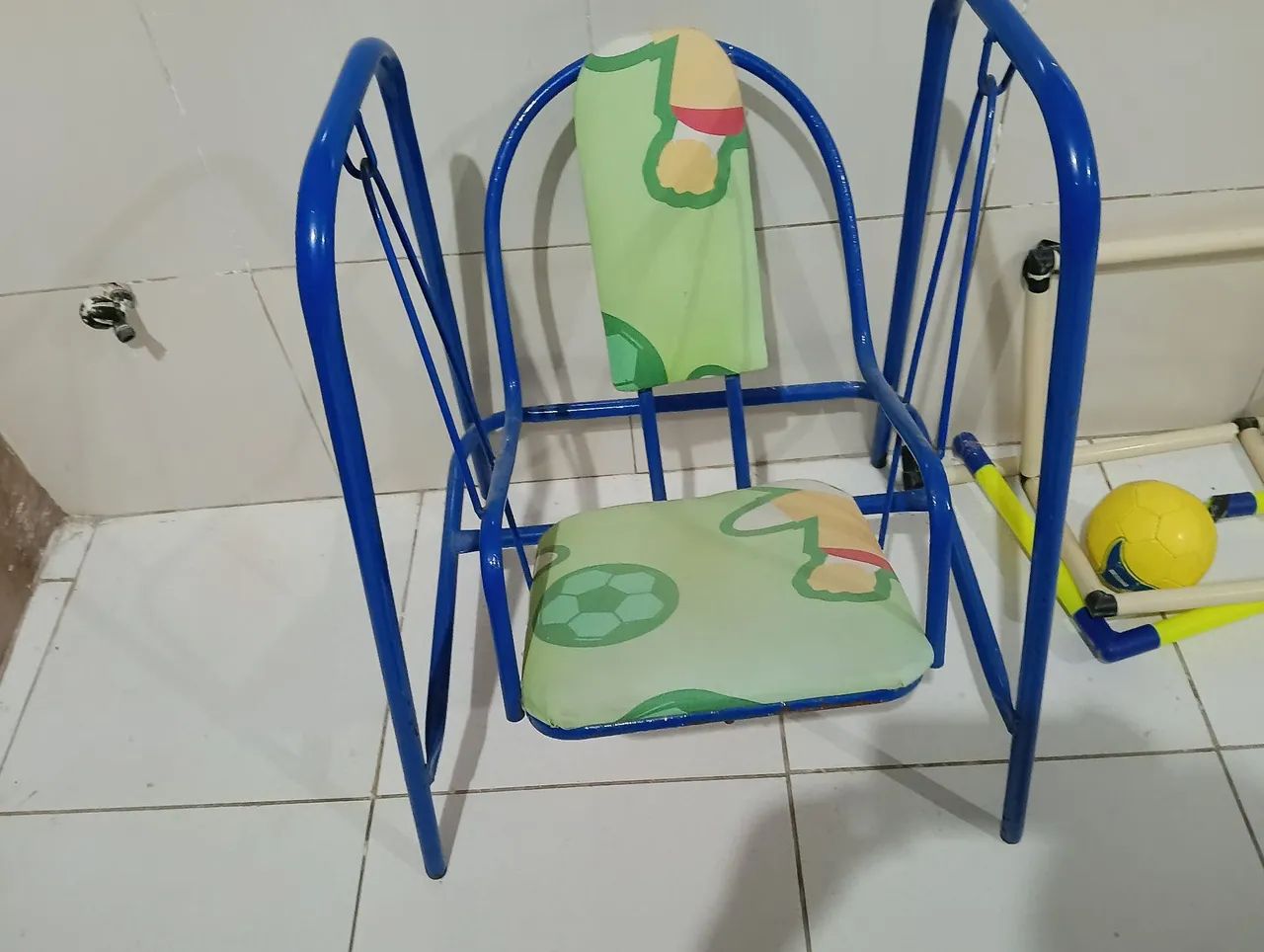 Cadeira de balanço infantil 