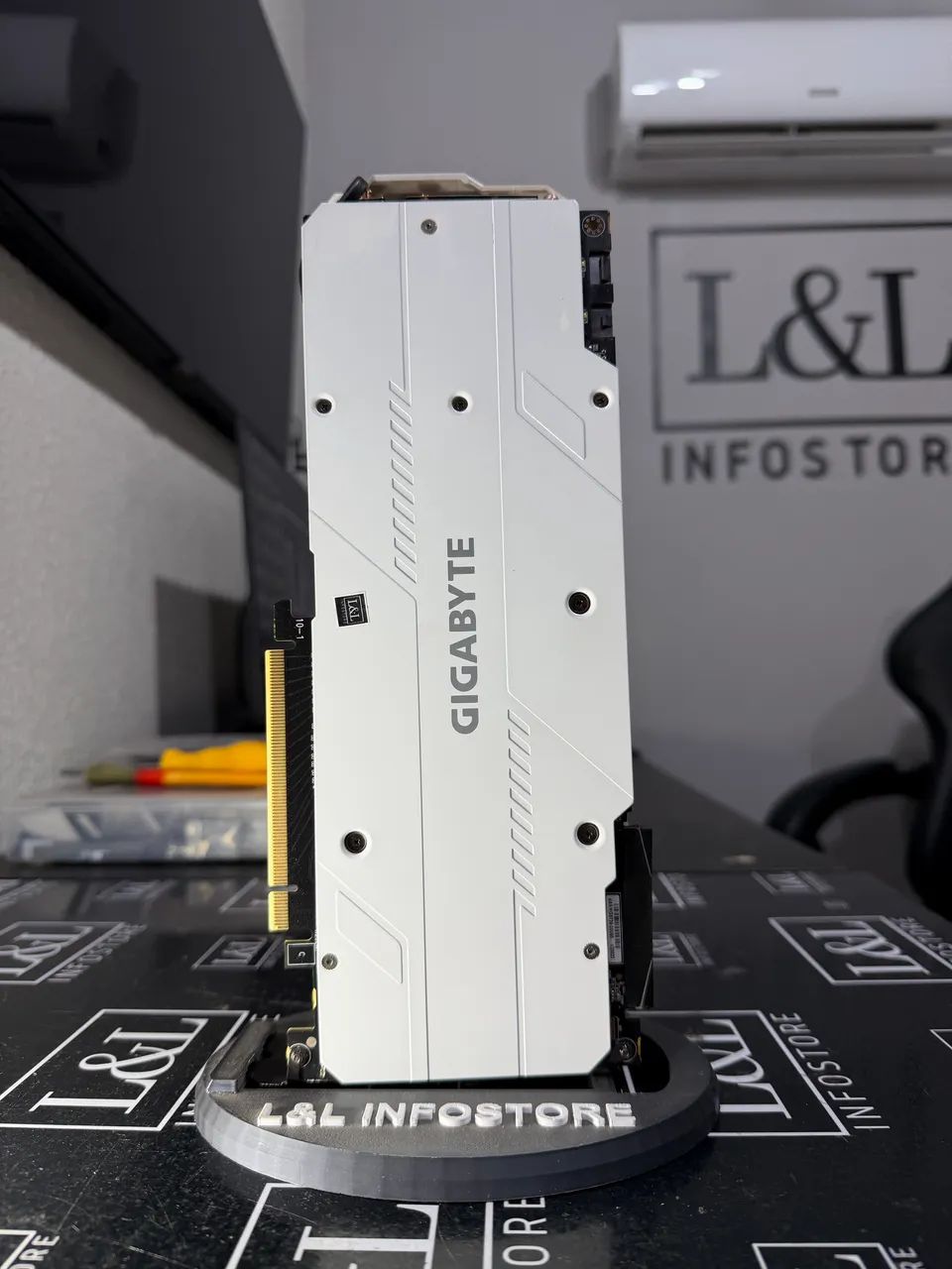 RTX 2070 SUPER 8GB GIGABYTE WHITE - Foto 2