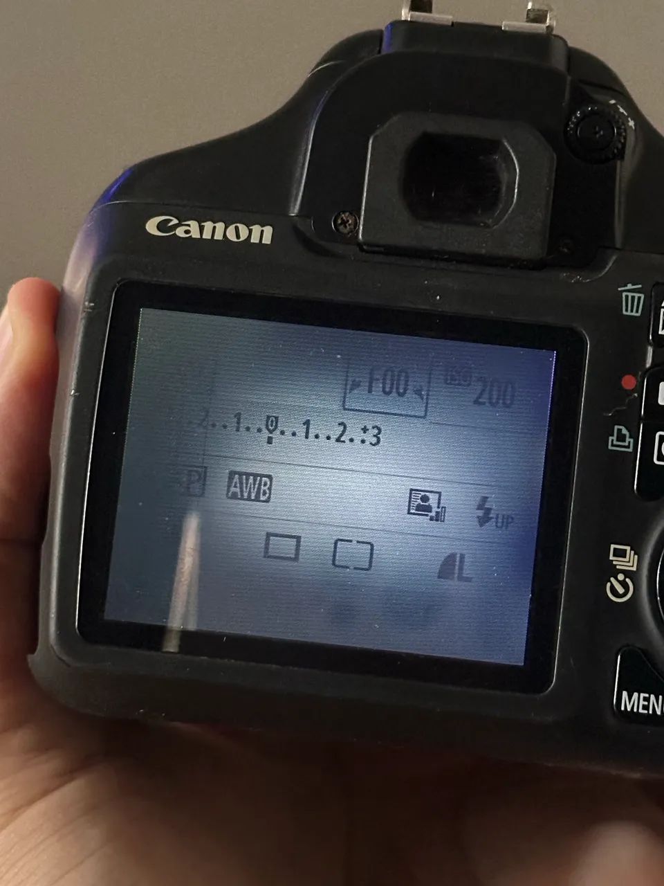 Canon T3 - COM DEFEITO - Foto 5