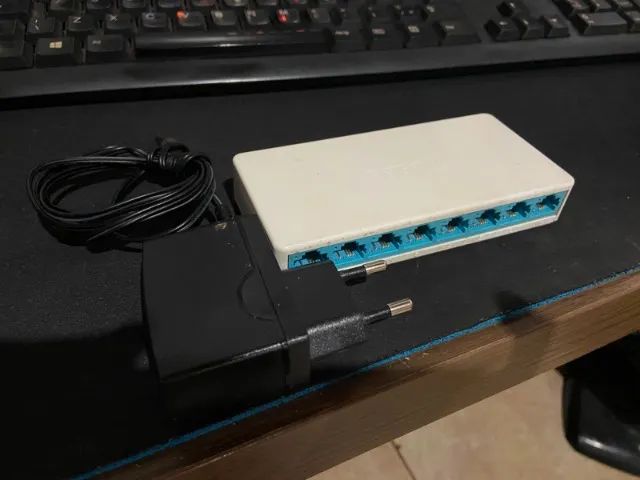 Switch Mercusys 8 portas