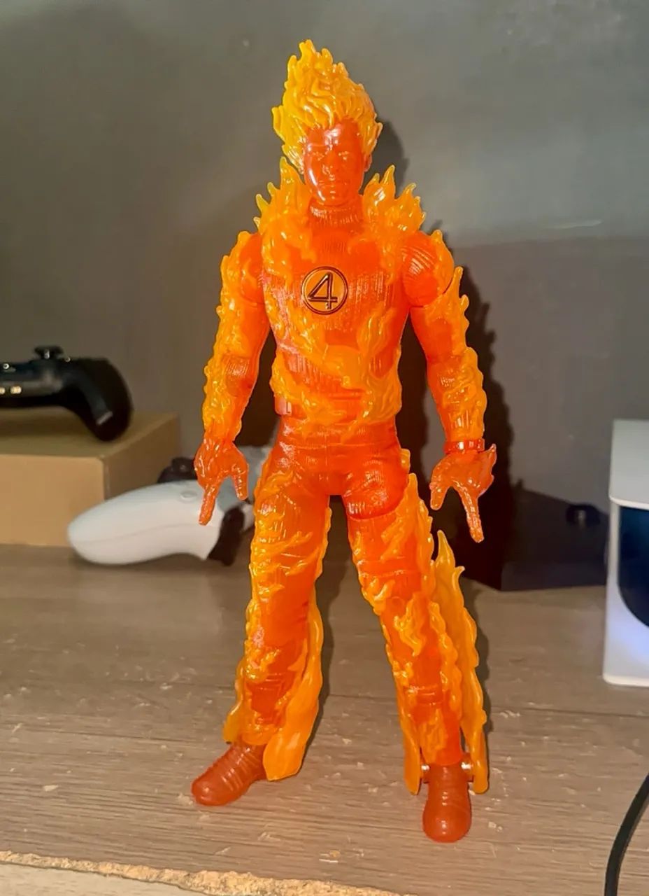 tocha humana hasbro 
