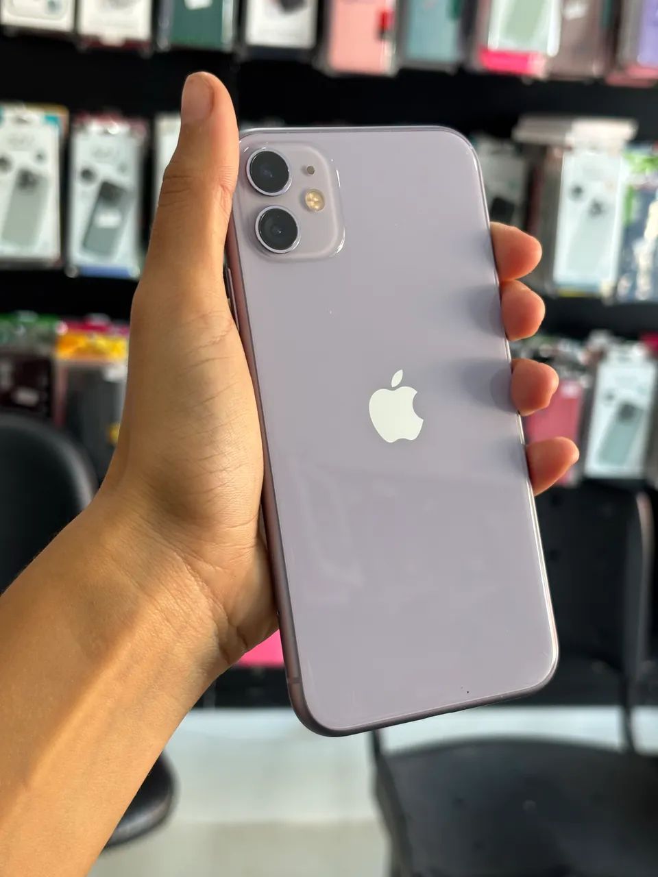 iPhone 11 64gb lilás 