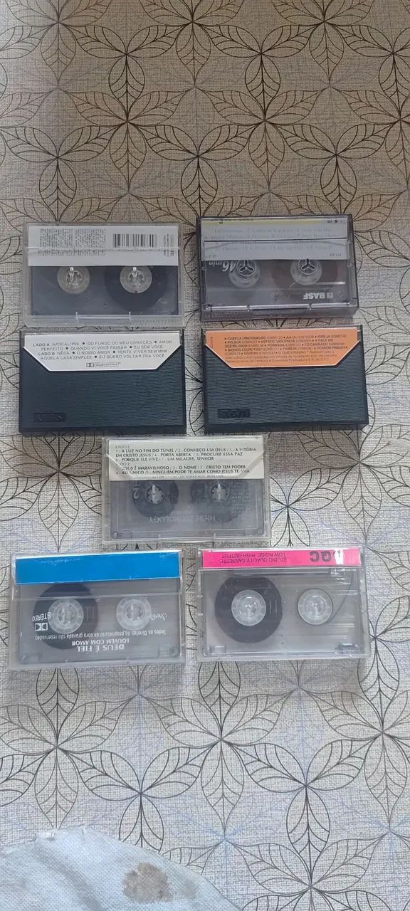 07 Fitas cassete variadas 5 com músicas e  2 para gravar  - Foto 5