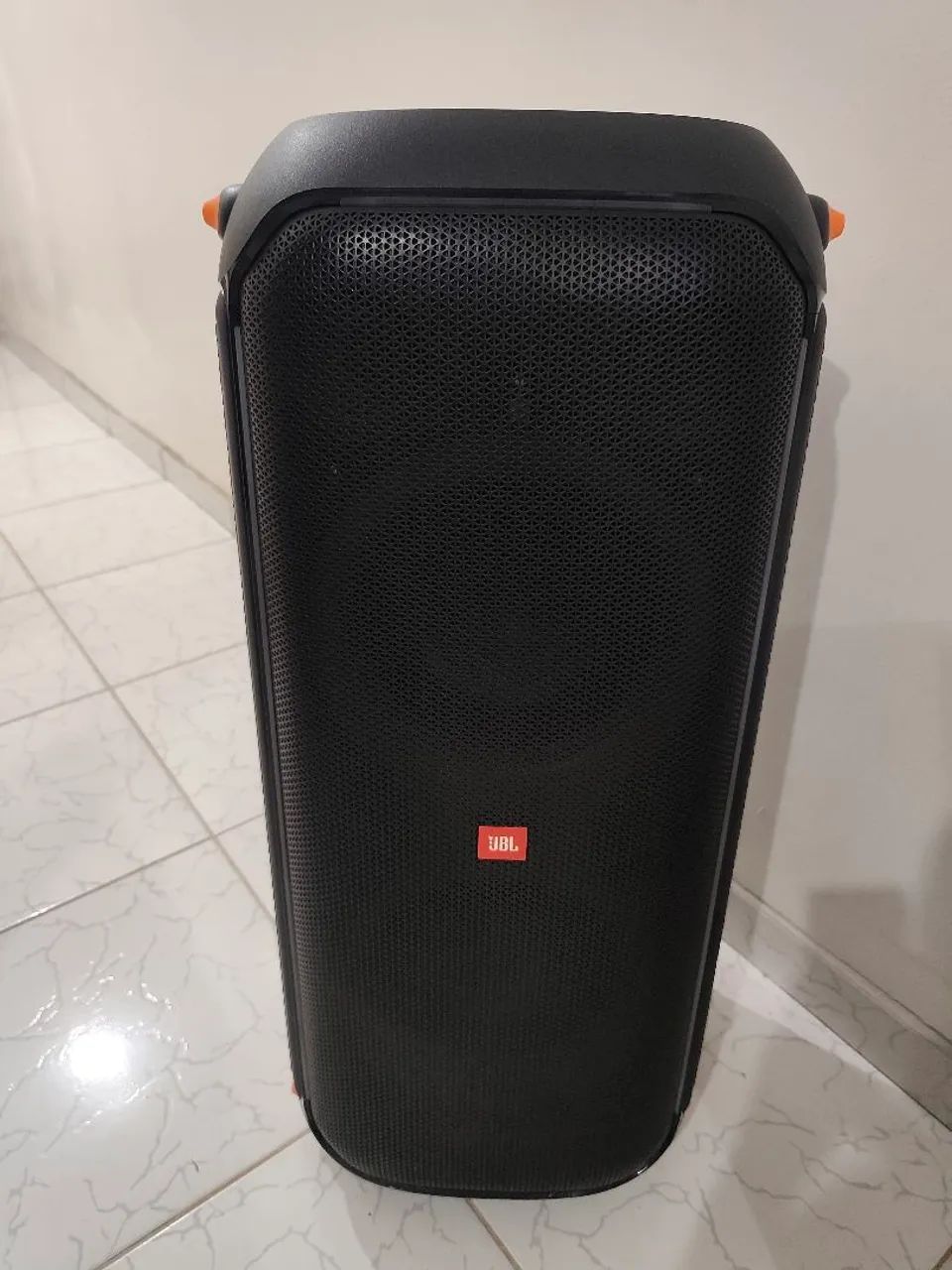 Vendo Caixa JBL 710 