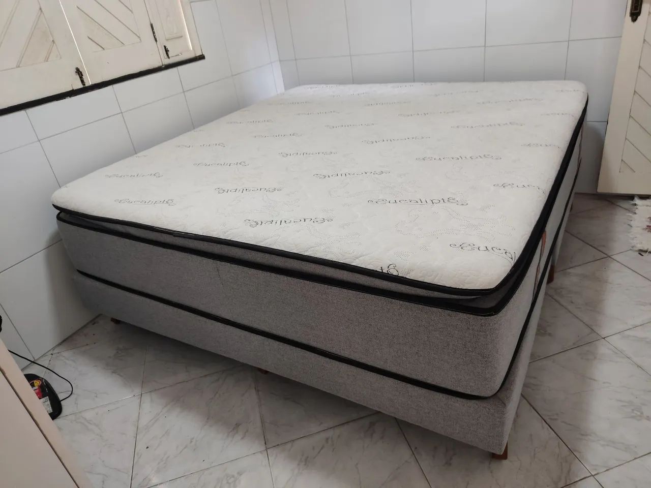 Vendo cama super king,nova,motivo viagem - Foto 3
