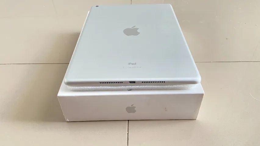 IPad de 8ª geração (32GB, Prateado / Silver)  - Foto 5