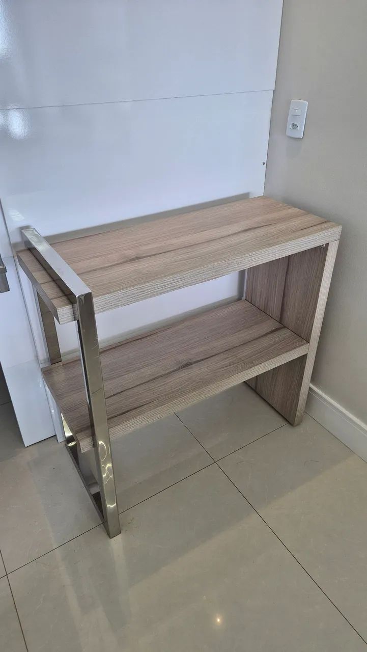 Aparador/mesinha de apoio