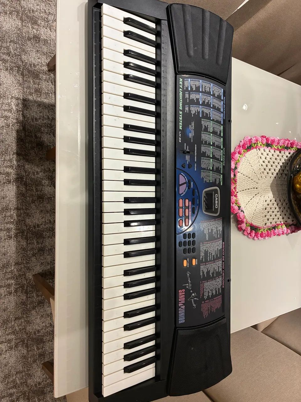 Teclado Casio CTK-900 original usado com pilhas ou cabo de alimentação.IMPERDÍVEL!!!