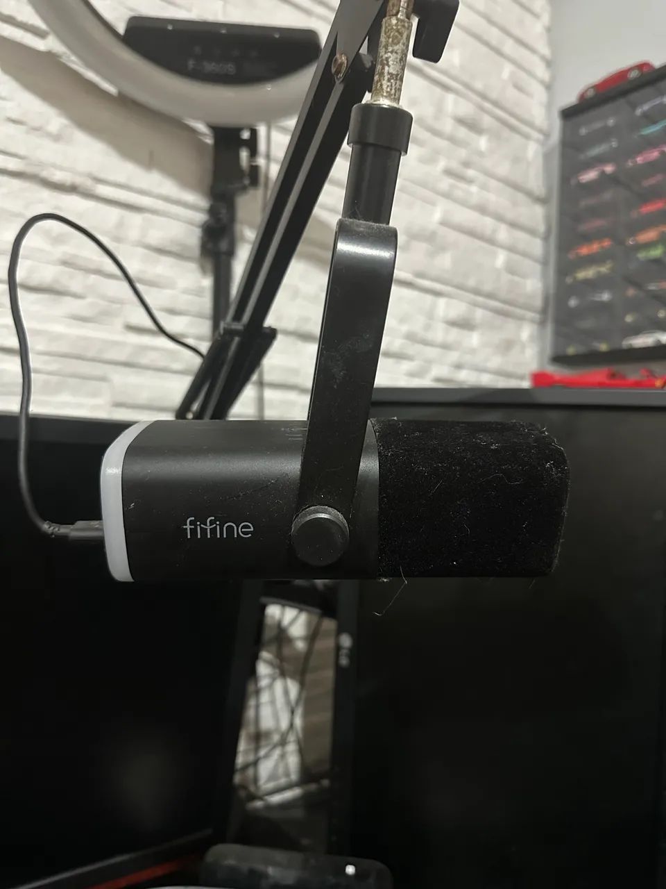 Microfone fifine USB C e xlr, possui rgb e a caixa - Foto 2