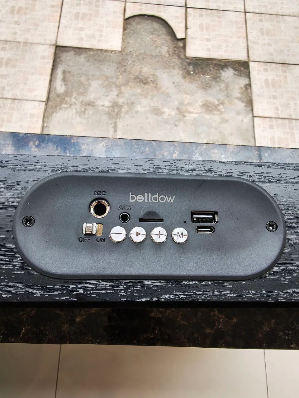 Caixa de som Bluetooth BETTDOWN EM MADEIRA TOP NOVA - Foto 4