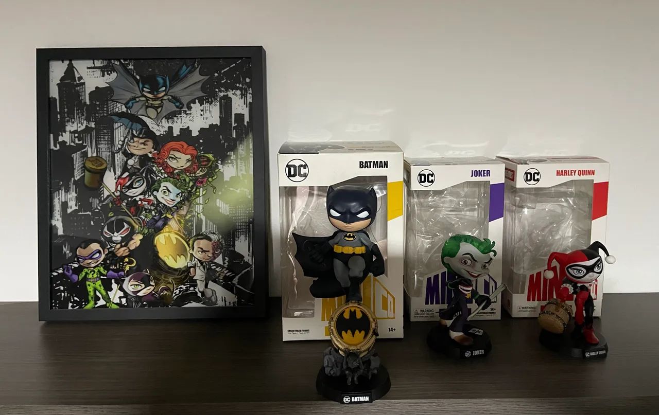 Batman mini co + arlequina + coringa + quadro mitz impresso no vidro mini co iron studios