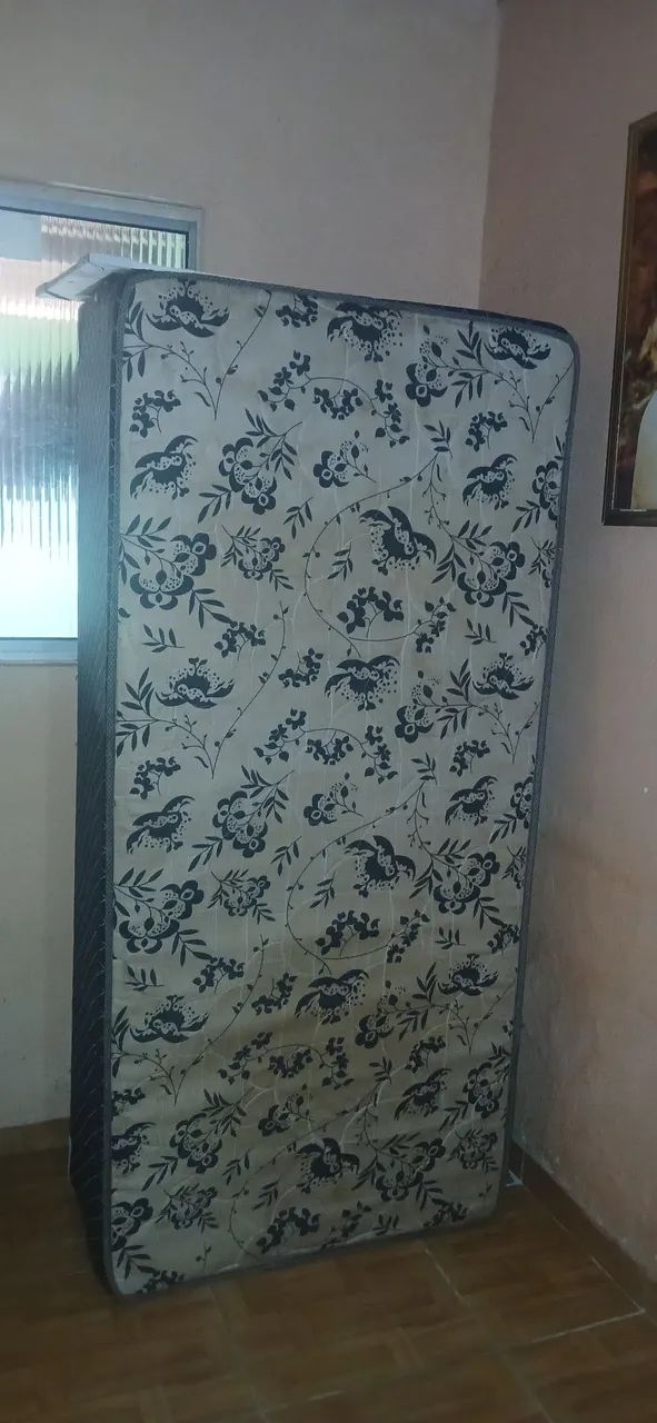 Cama box usada 