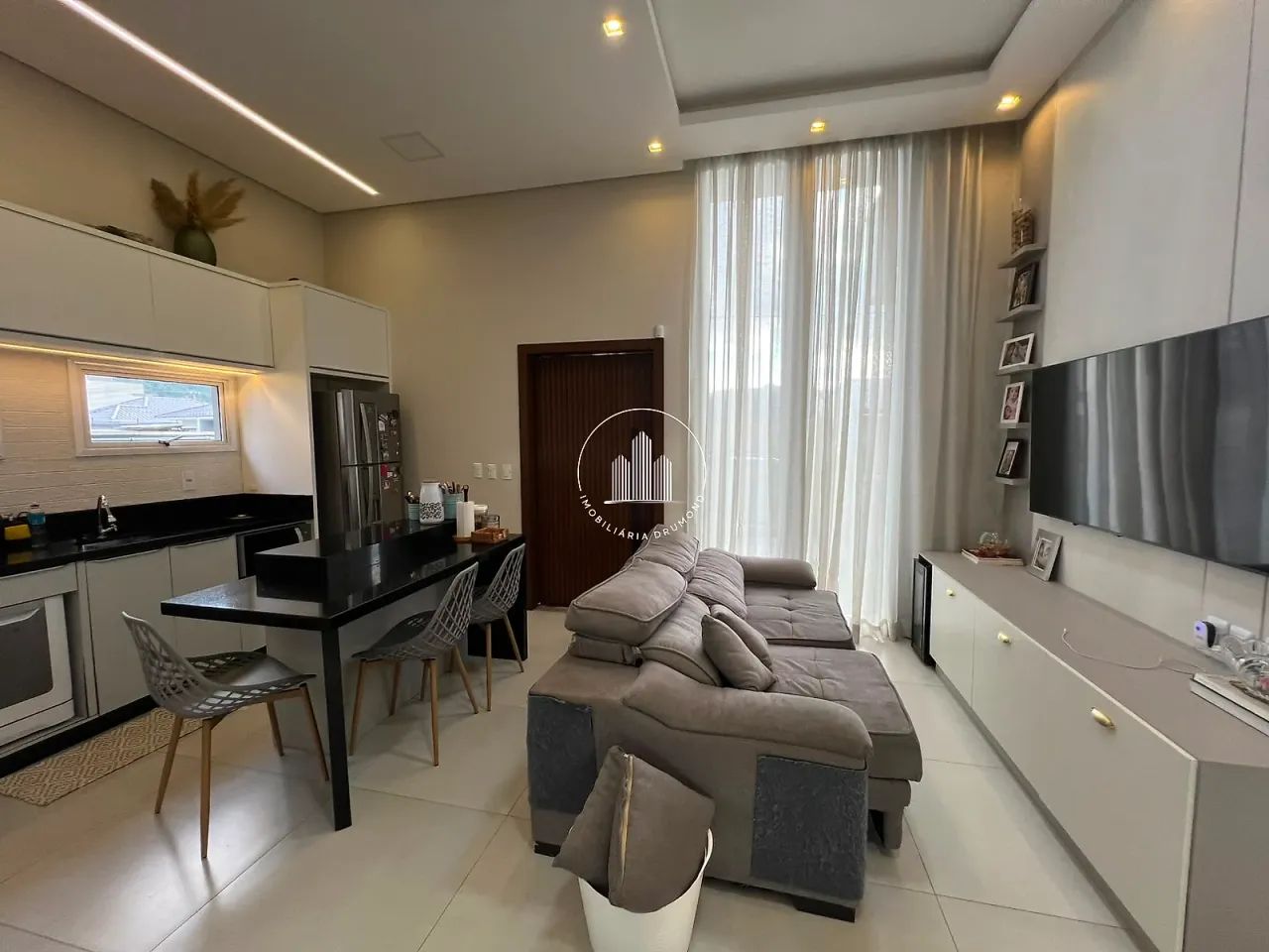 Casa 3 Quartos com 1 Suíte e 100m² - Bela Vista - EST