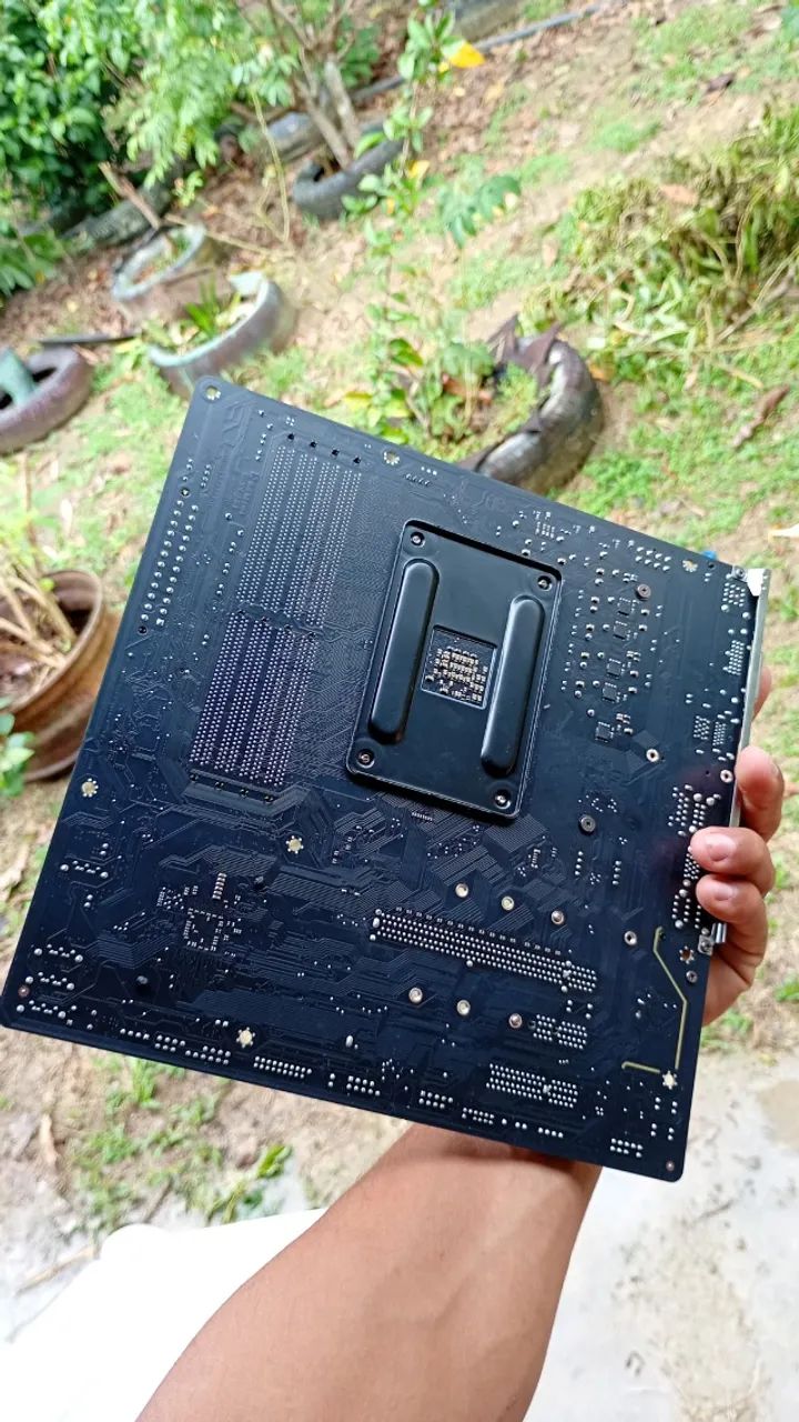 placa mãe aorus elite b550m nunca usada - Foto 5