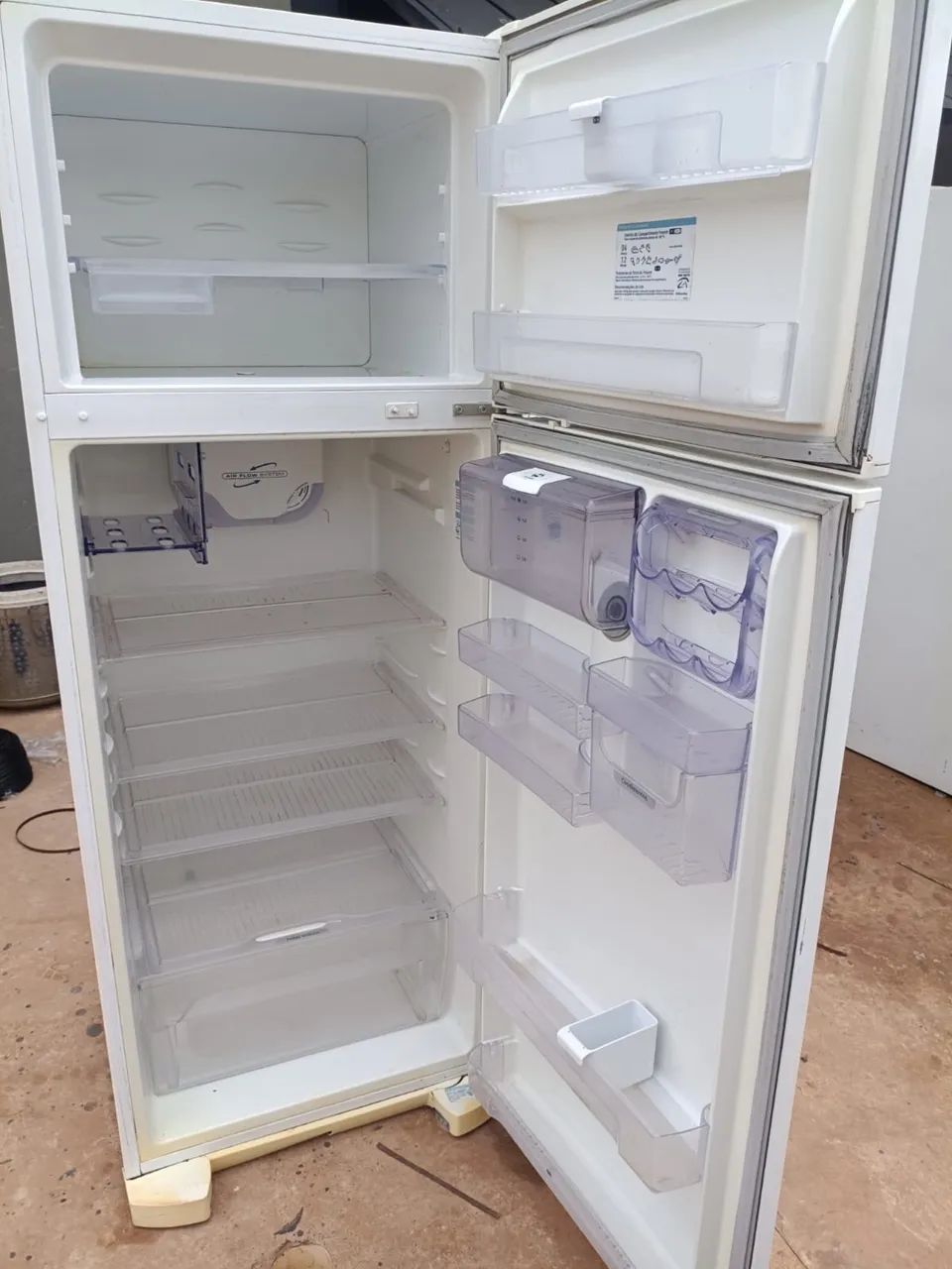 Vendo geladeira  - Foto 2