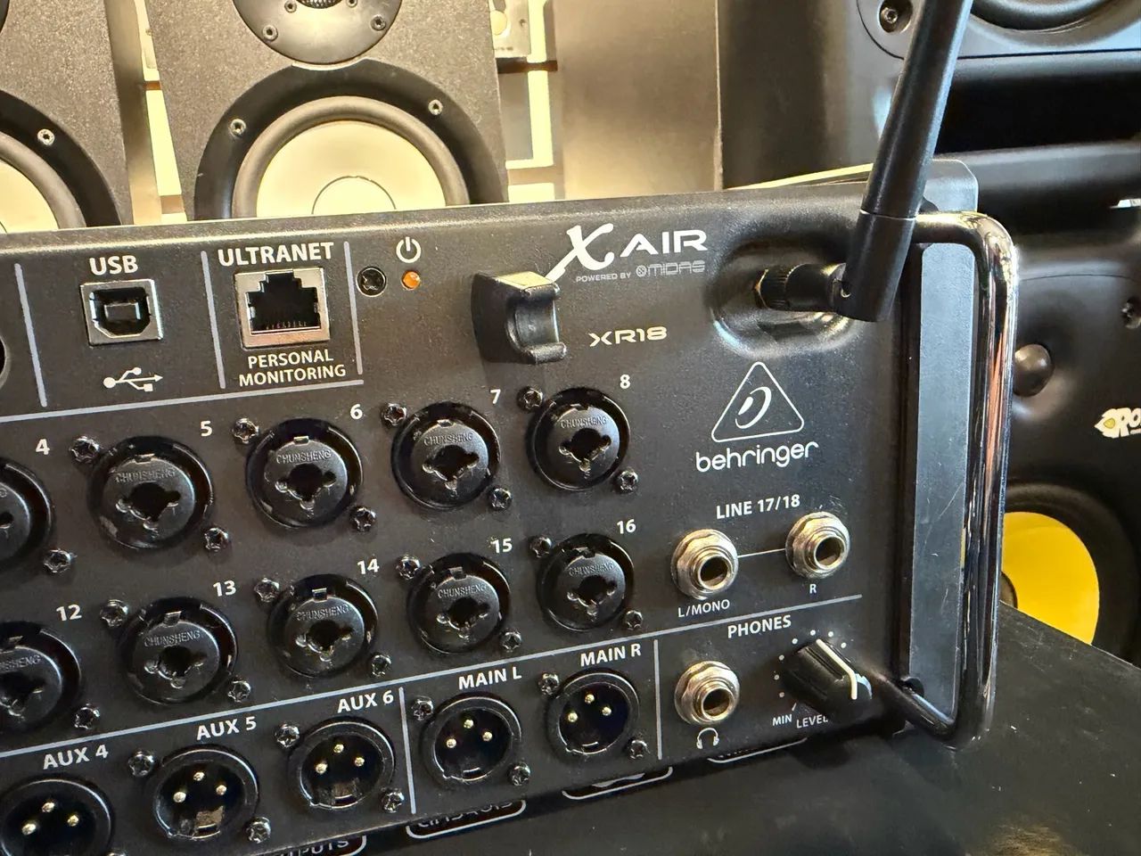 Behringer XR18 - Mixer Digital WiFi - Foto 3