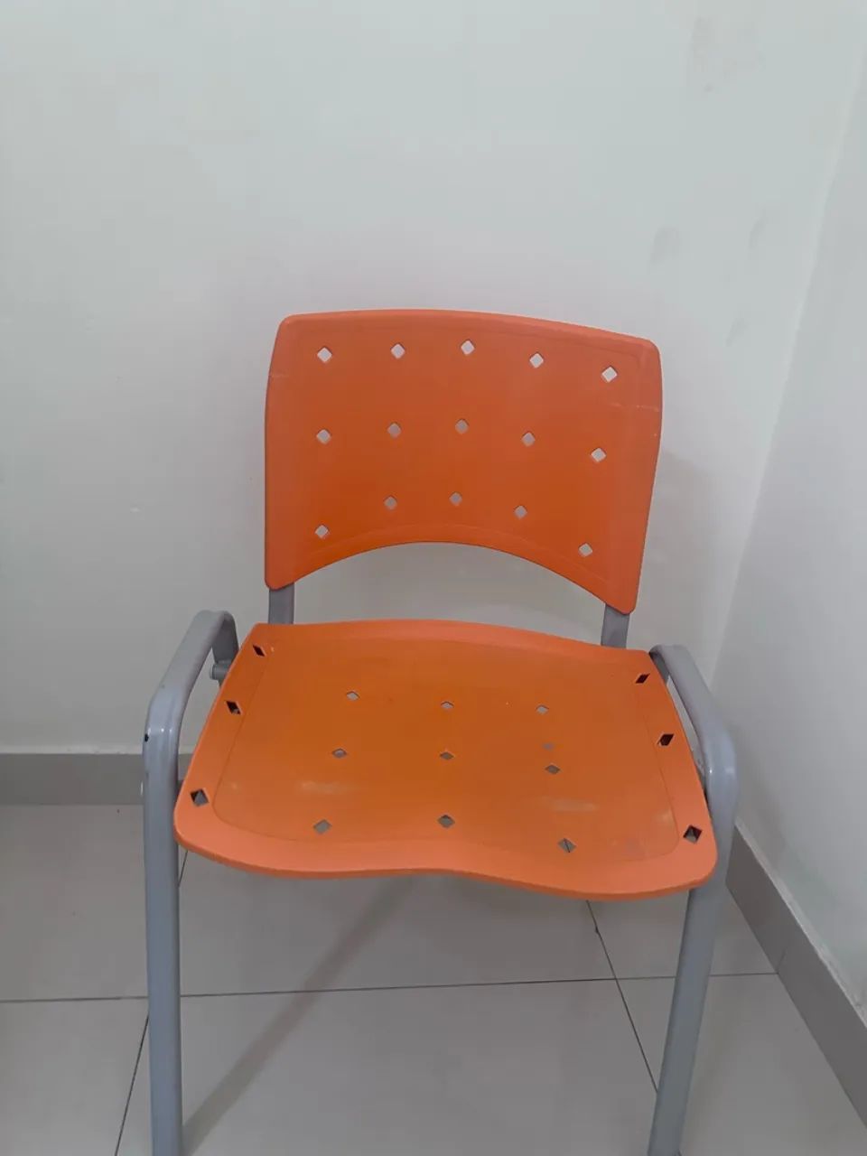 Cadeiras escritório laranja  - Foto 4