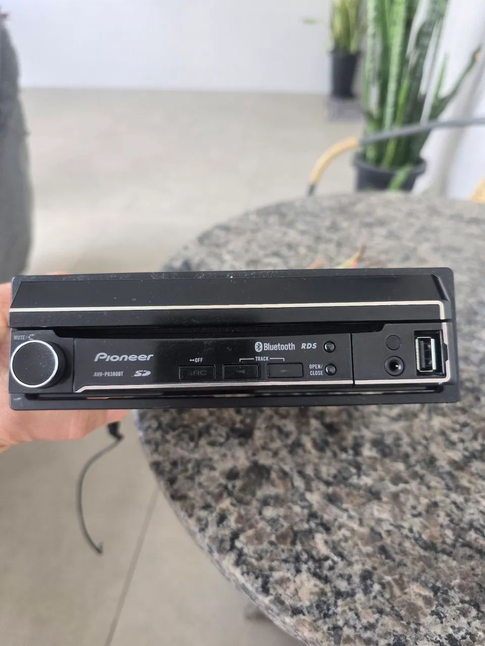 VENDO DVD AUTOMOTIVO PIONEER MODELO  :  AVH - P638BT COM TODAS FUNÇÕES FUNCIONANDO.