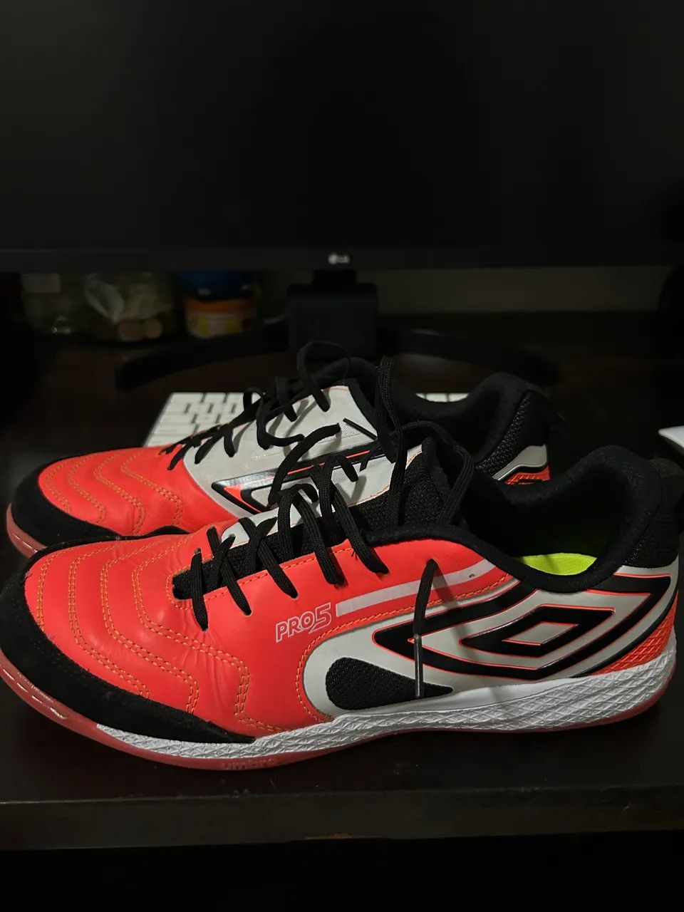 Chuteira Futsal Umbro Pro Bump - Foto 2