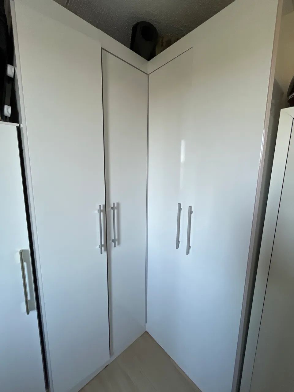 Guarda roupa modulado branco