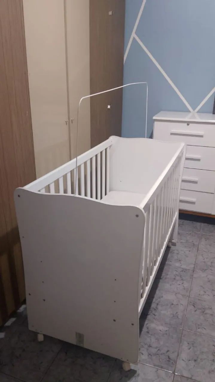 Berço branco com cortinado  - Foto 2