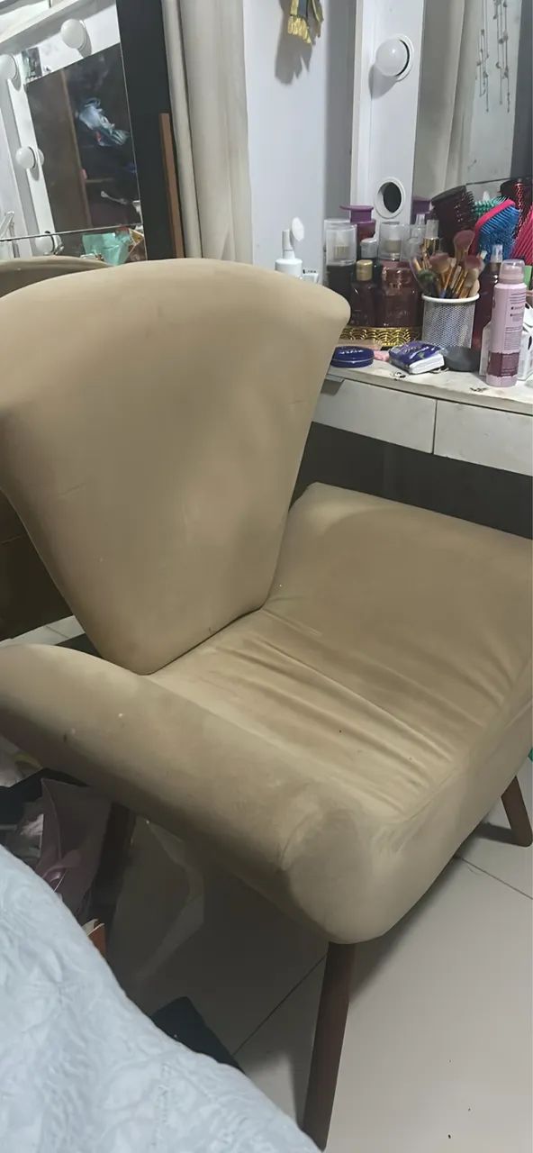 Vendo Poltrona Semi Nova