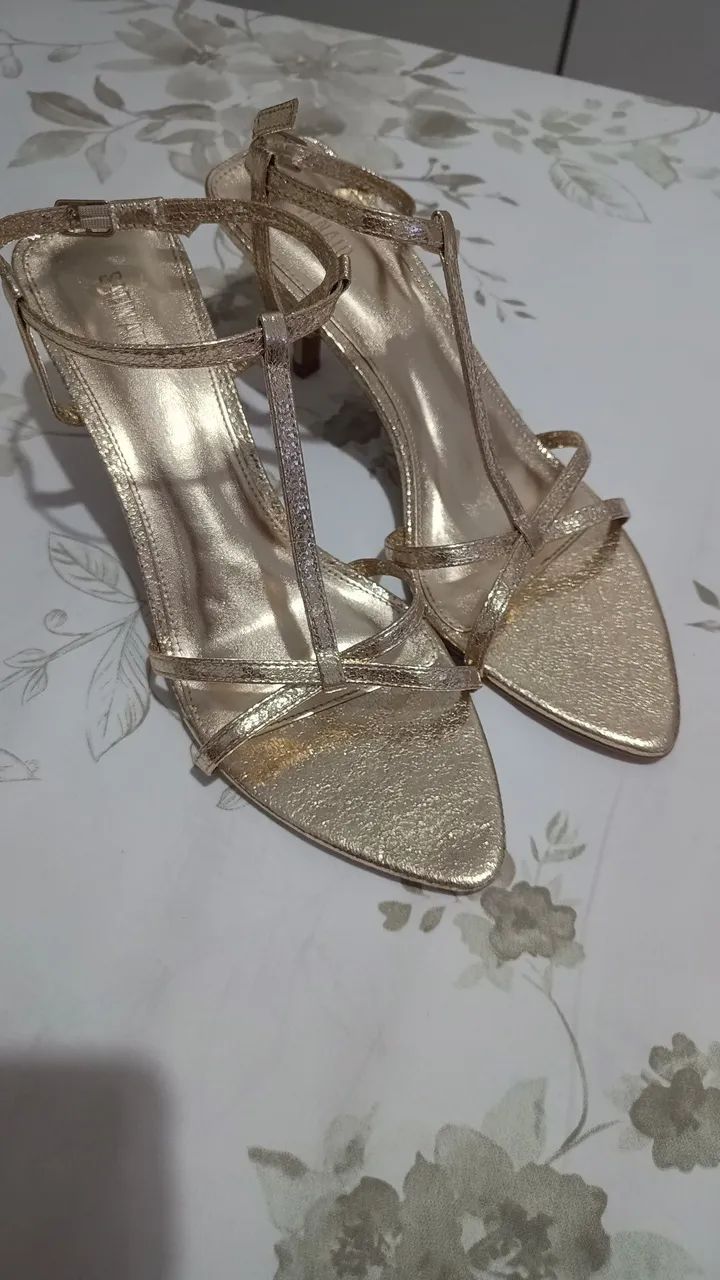 Sandália de Festa Dourada