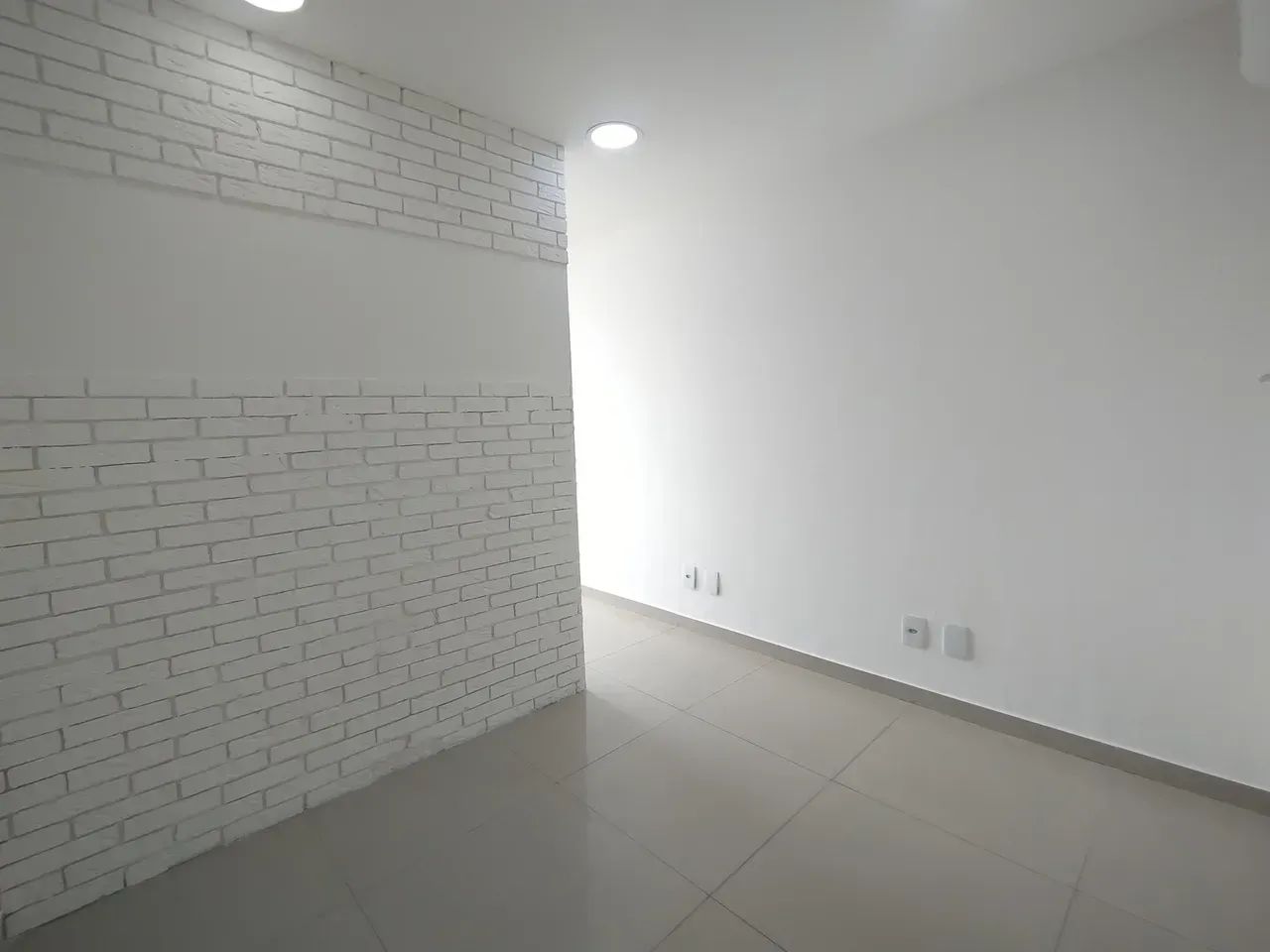 Sala comercial | 21m² | Reformada | Pilares, Zona Norte - RJ - Foto 4