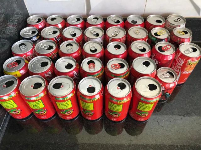 Coleção com 37 latinhas antigas da Coca-cola incluindo edições limitadas anos 90 - Foto 4