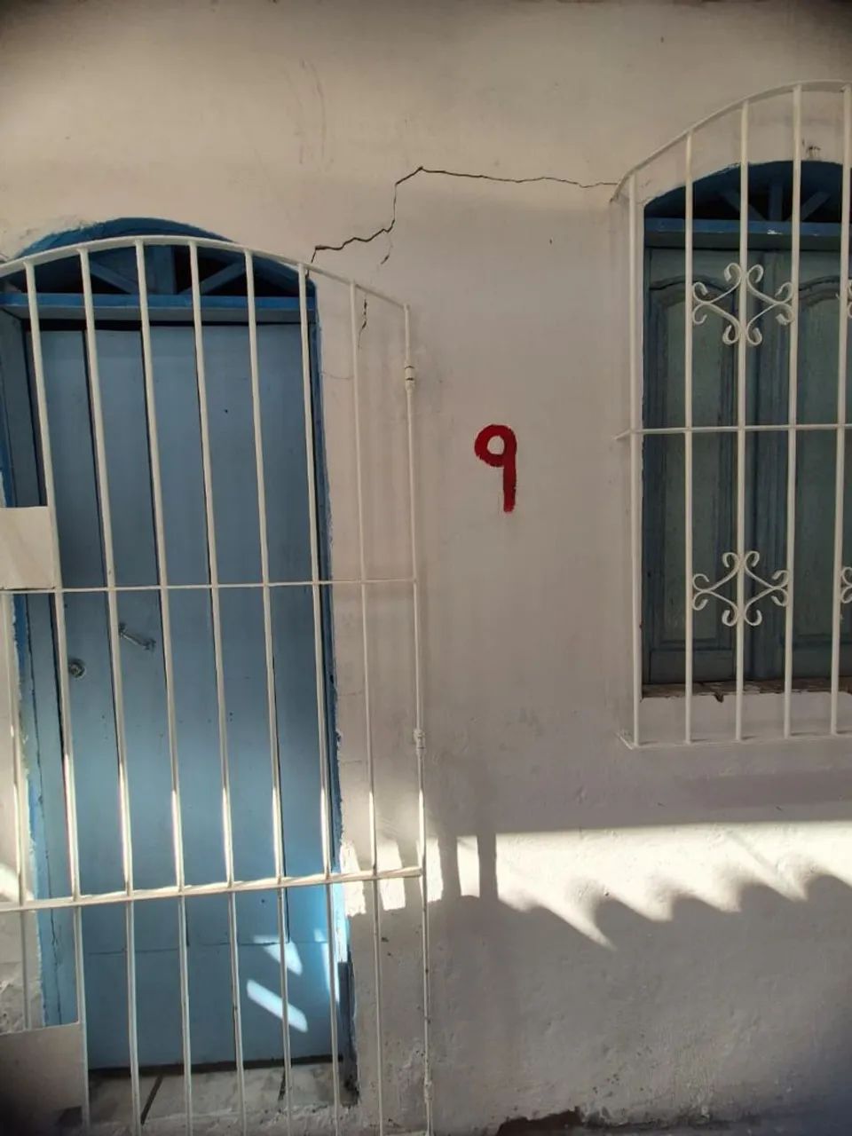 Alugo casa com dois quartos  - Foto 2