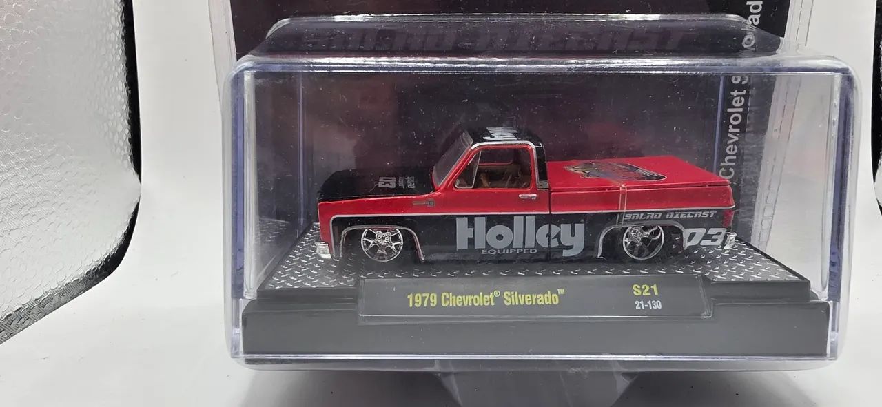 M2 Machines 1979 Chevrolet Silverado  - Foto 2