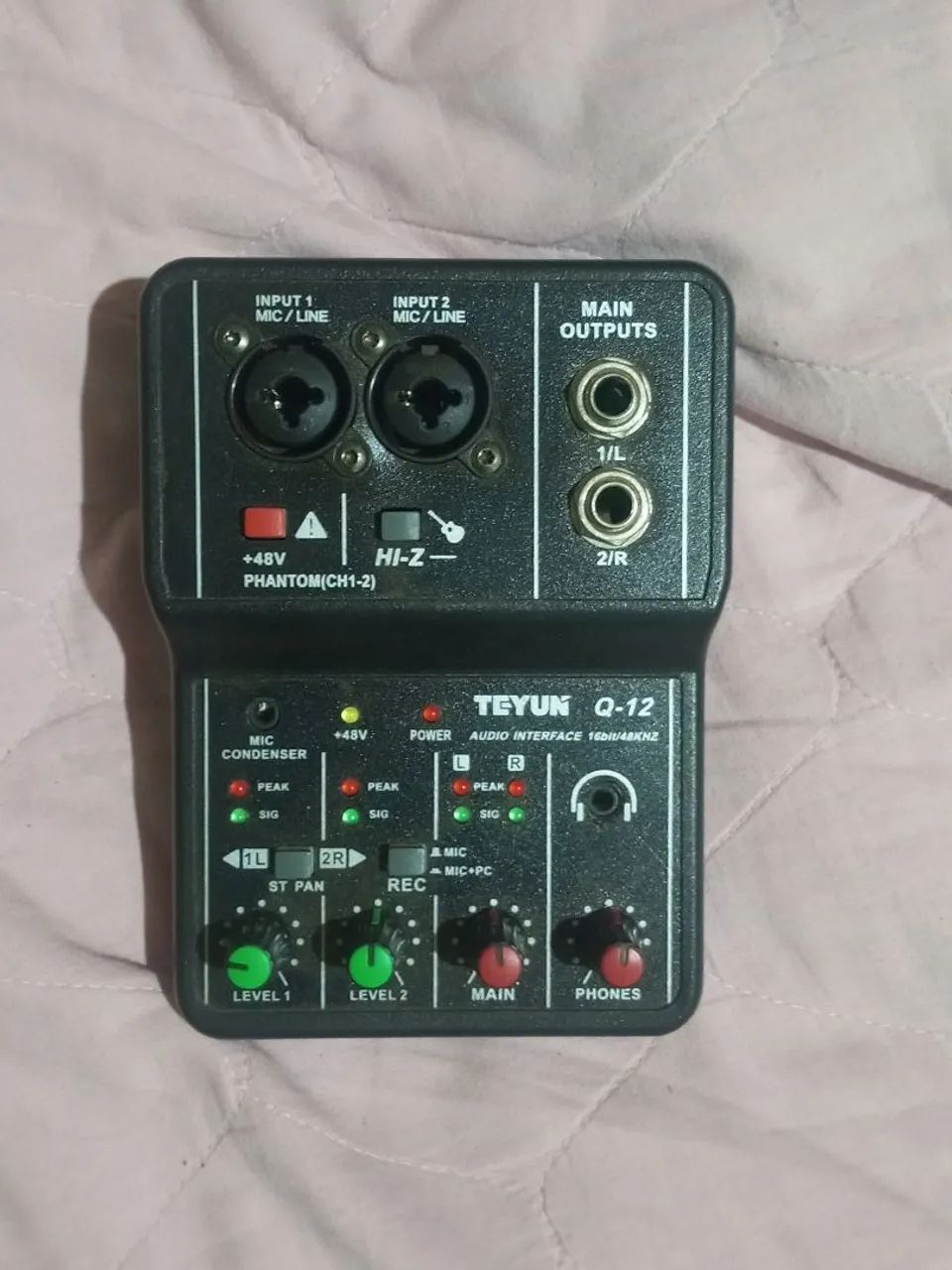 Vendo interface de áudio  Teyun Q-12  novo
