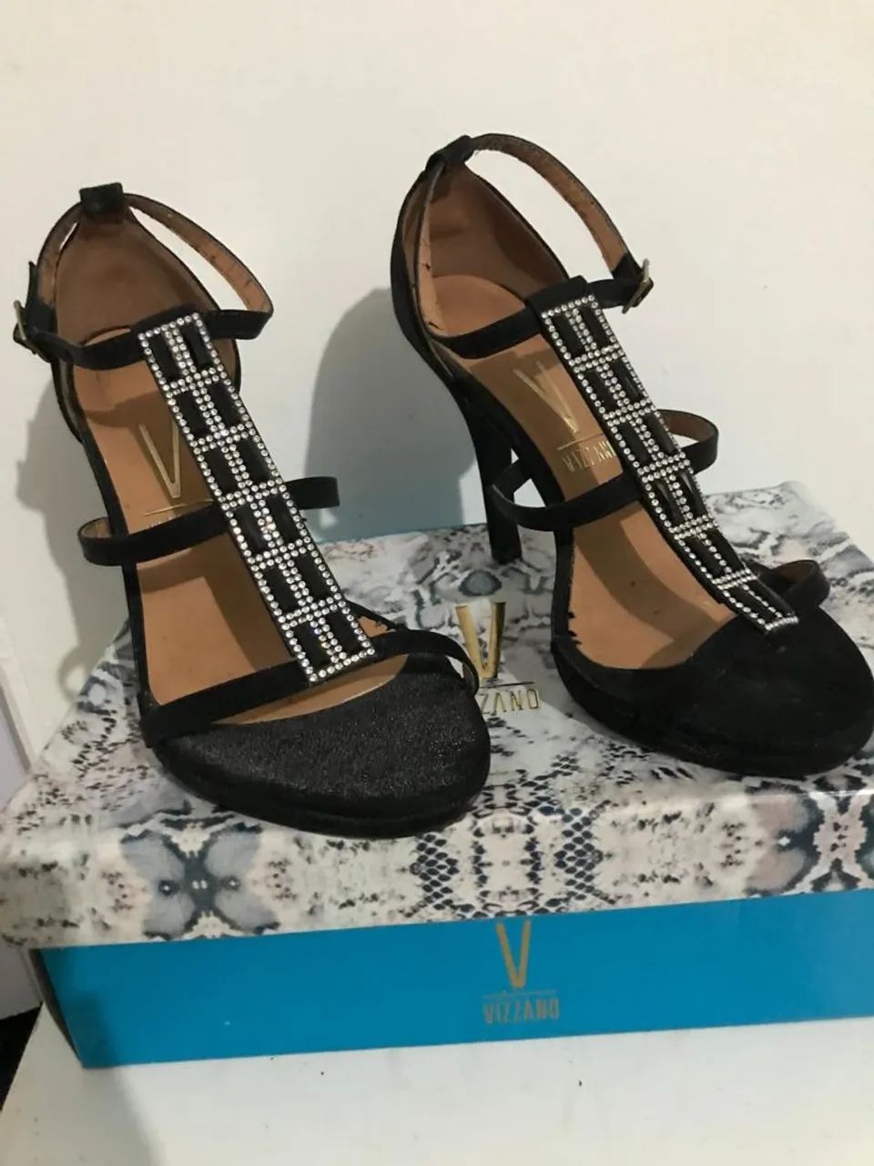 Sandália elegante e sofisticado 