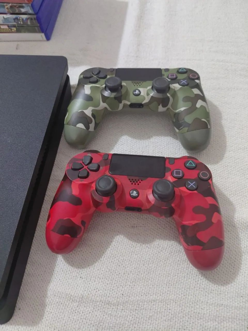 Ps4 1Tb com jogos e 2 manetes - Foto 4