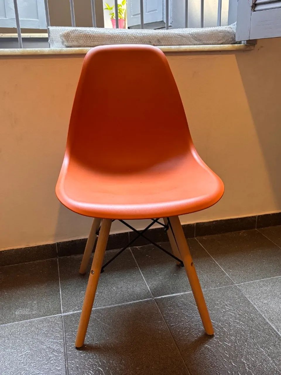 CADEIRA LARANJA TOKSTOK