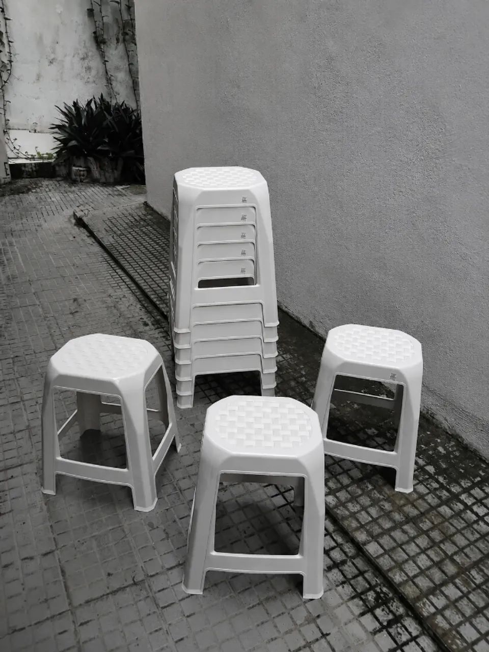  banquetas bancos plásticos (branco)