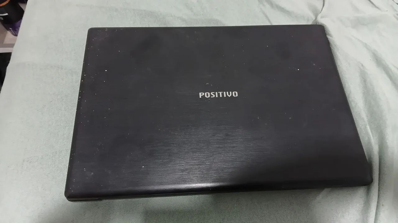  Notebook antigo usado para retirar peças  - Foto 2