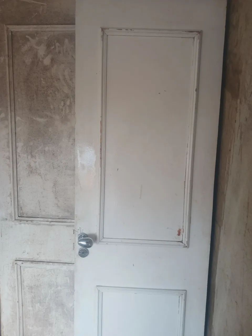 Porta de madeira 100 reais cada