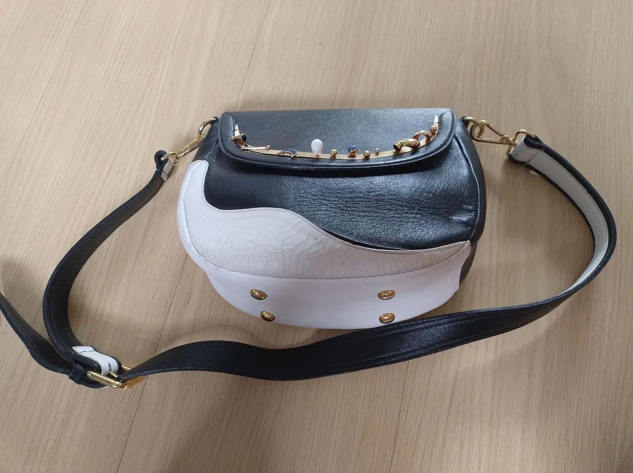 Bolsa de Couro  grife "Maria Dolores", super nova - Foto 2