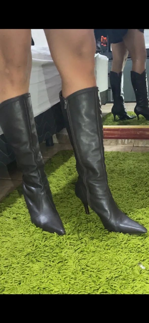 Bota marrom