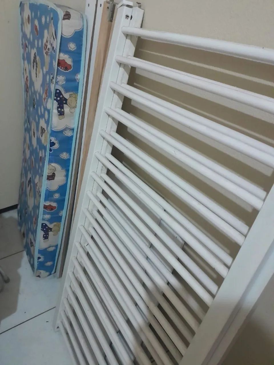 Donation of a complete crib65048994811395120