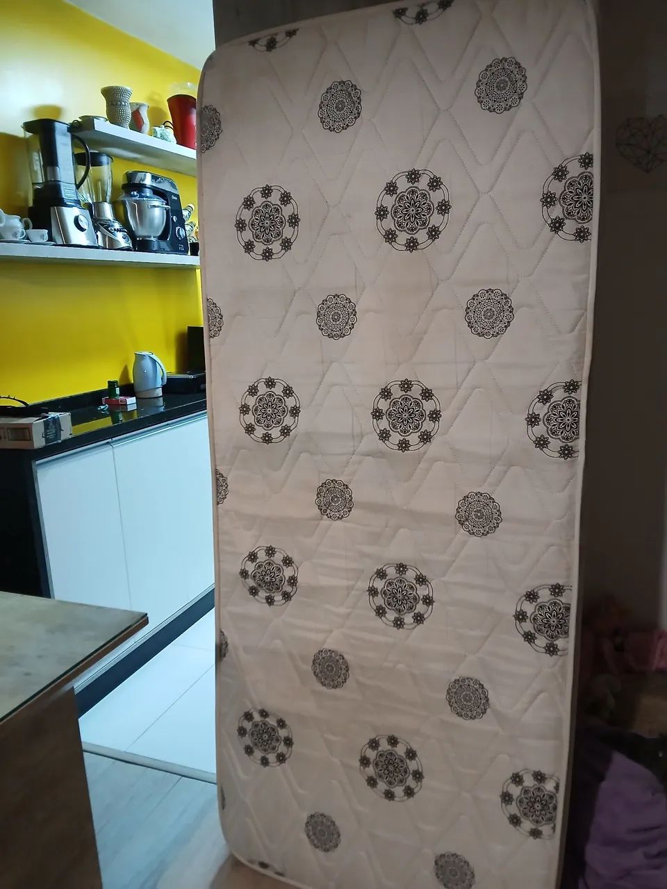 Vendo colchão de solteiro 