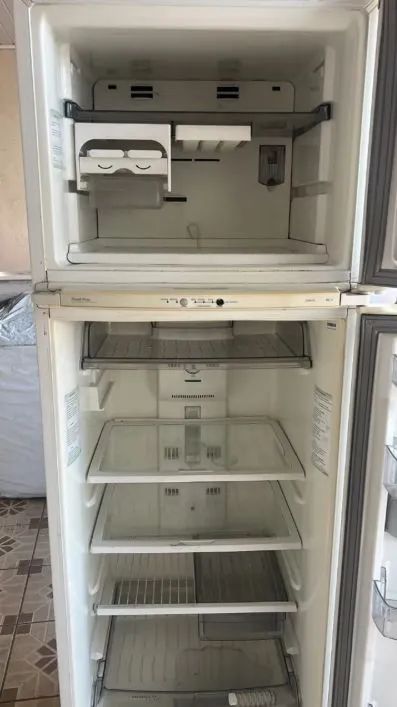 DOAÇÃO DE GELADEIRA USADA FUNCIONANDO - Foto 4
