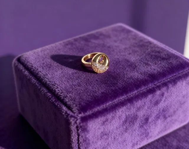 Argola Encorpada Banho Ouro 18K - Pavê de Zircônias Luxo - Foto 5